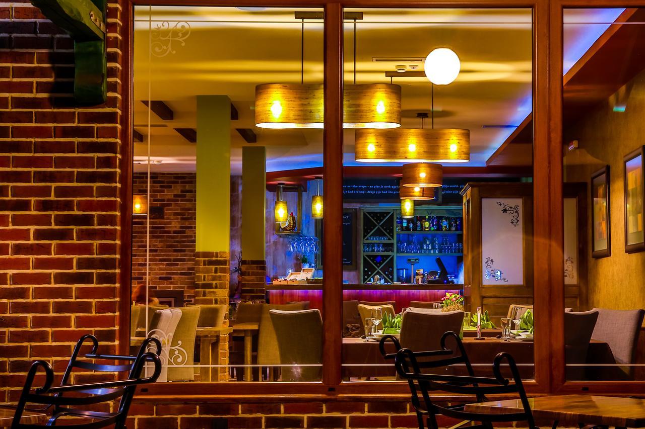 Hotel Moja Carda Temerin Экстерьер фото