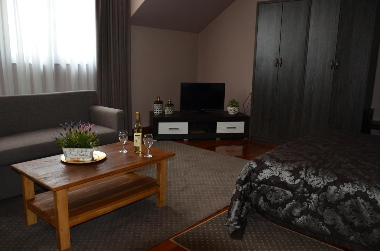 Hotel Moja Carda Temerin Экстерьер фото